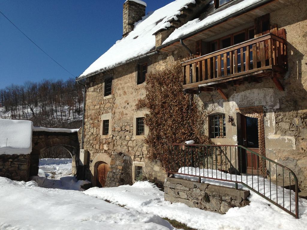 Au Fil Des Saisons Bed & Breakfast Les Cotes de Corps Exterior photo